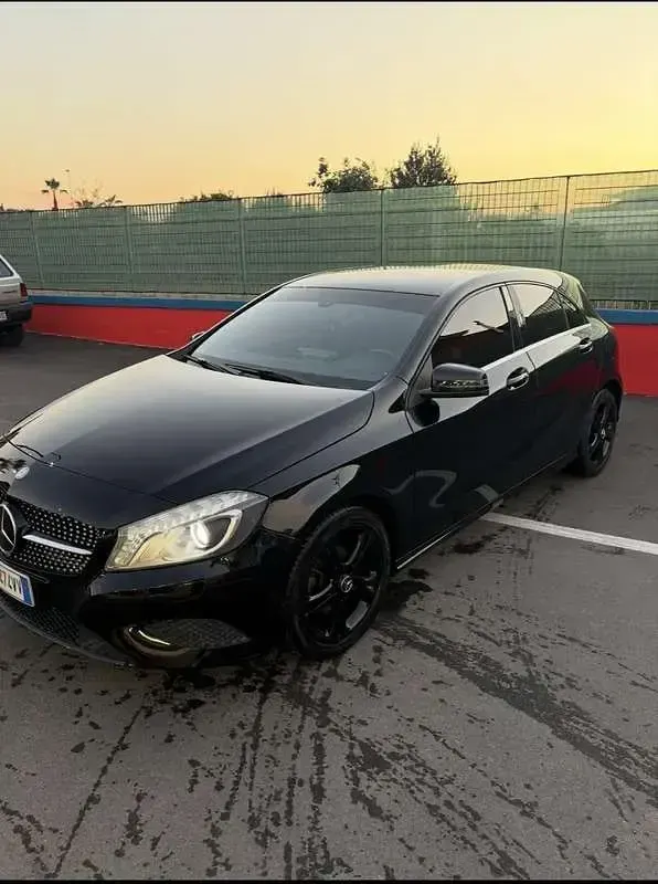Usata Mercedes A180 109 CV (80 kW) 2014 Berlina