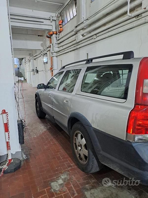 Usata Volvo XC70 200 CV (147 kW) 2001 Grigio Station wagon