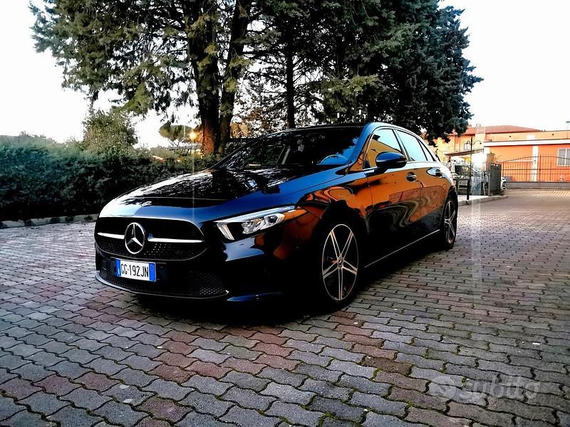 Usata Mercedes A180 116 CV (85 kW) 2021 Nero Berlina