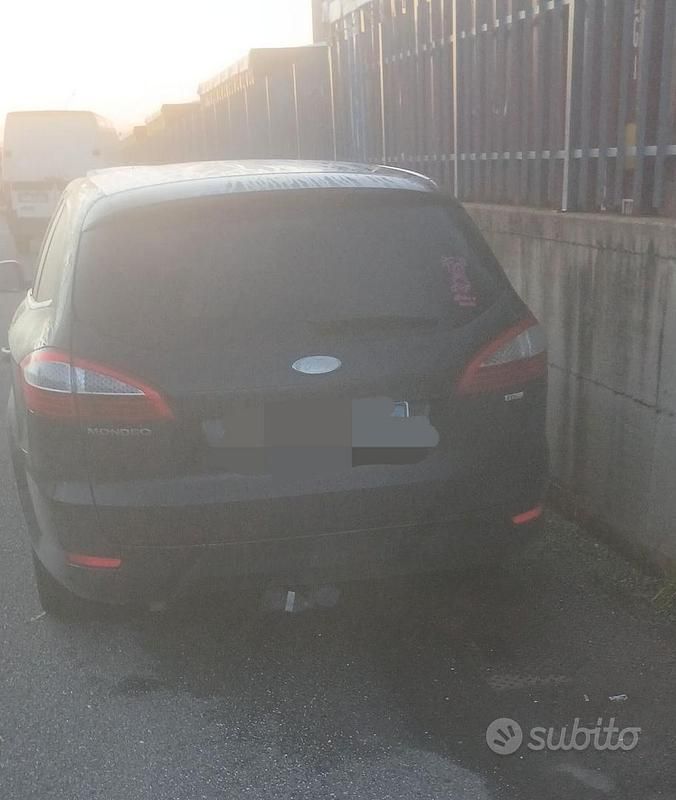 Usata Ford Mondeo 145 CV (106 kW) 2007 Nero Station wagon