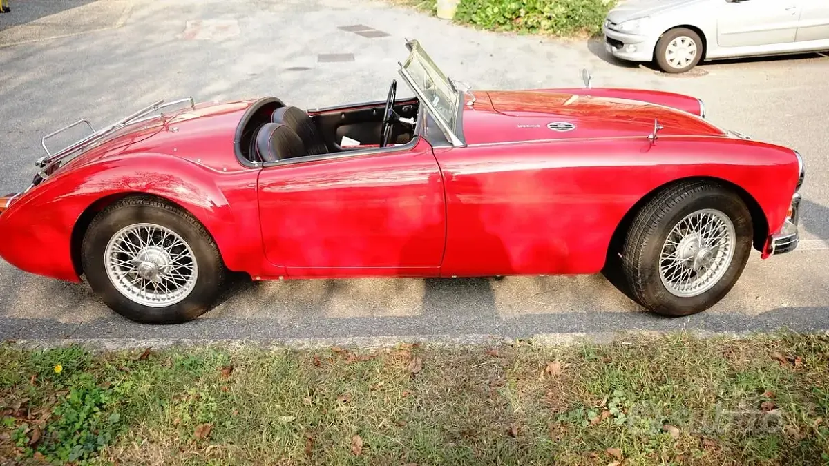 Usata MG MGA 1960 Rosso Cabrio