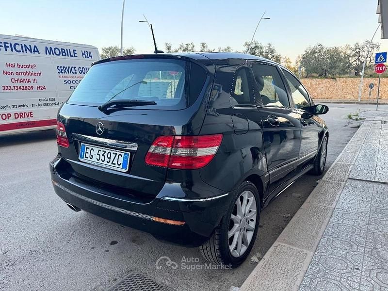 Usata Mercedes B Electric Drive 110 CV (80 kW) 2007 Nero Monovolume