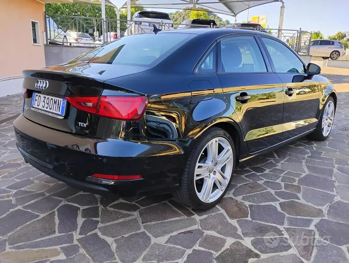 Usata Audi A3 Ambition 110 CV (80 kW) 2016 Nero Berlina