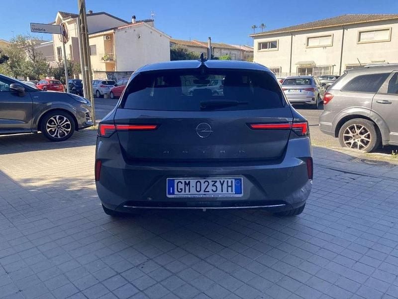 Usata Opel Astra Elegance 131 CV (96 kW) 2023 Grigio scuro Berlina