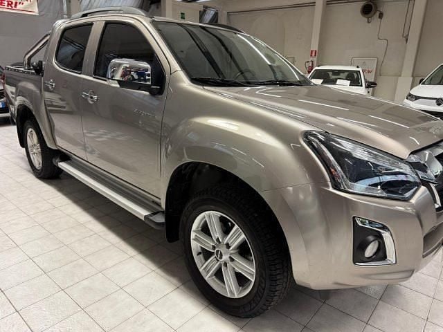 Usata Isuzu D-Max 163 CV (119 kW) 2017 Beige Pick-up
