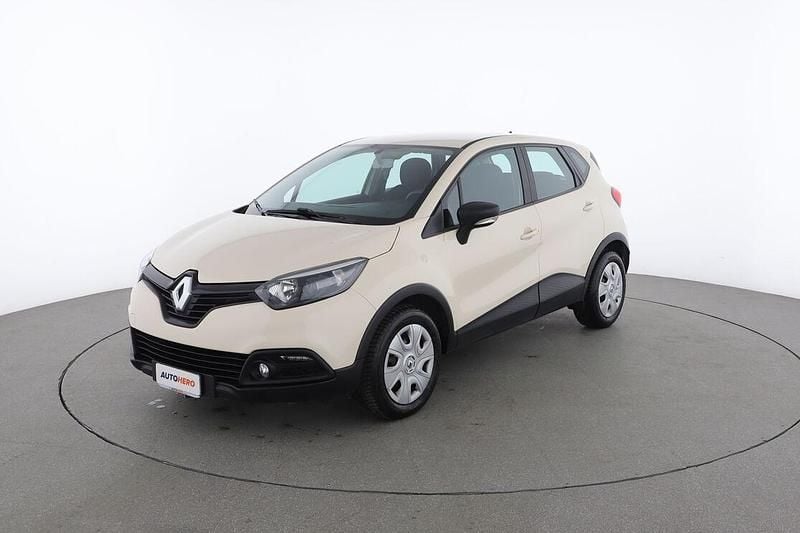 Käytetty Renault Captur 90 HP (66 kW) 2015 Katumaasturi