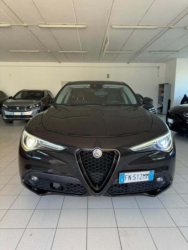Usata Alfa Romeo Stelvio 180 CV (132 kW) 2018 Nero SUV