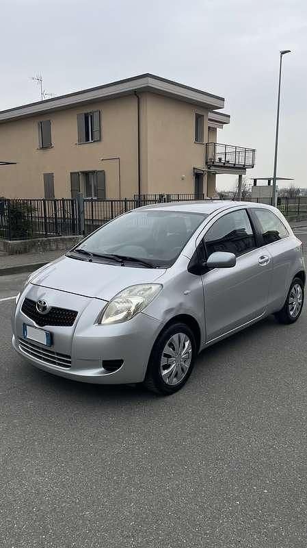 Usata Toyota Yaris 65 CV (47 kW) 2008 Utilitaria