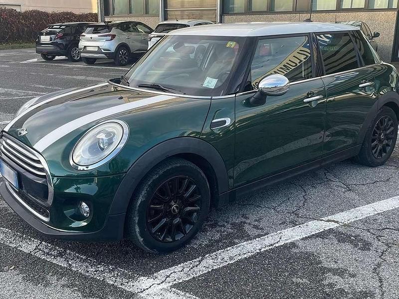 Usado Mini Cooper 136 HP (100 kW) 2015 Verde Citadino