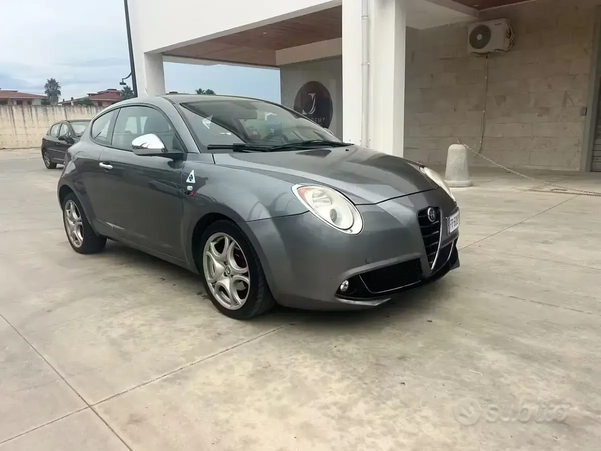 Usata Alfa Romeo MiTo Distinctive 95 CV (69 kW) 2010 Grigio Utilitaria