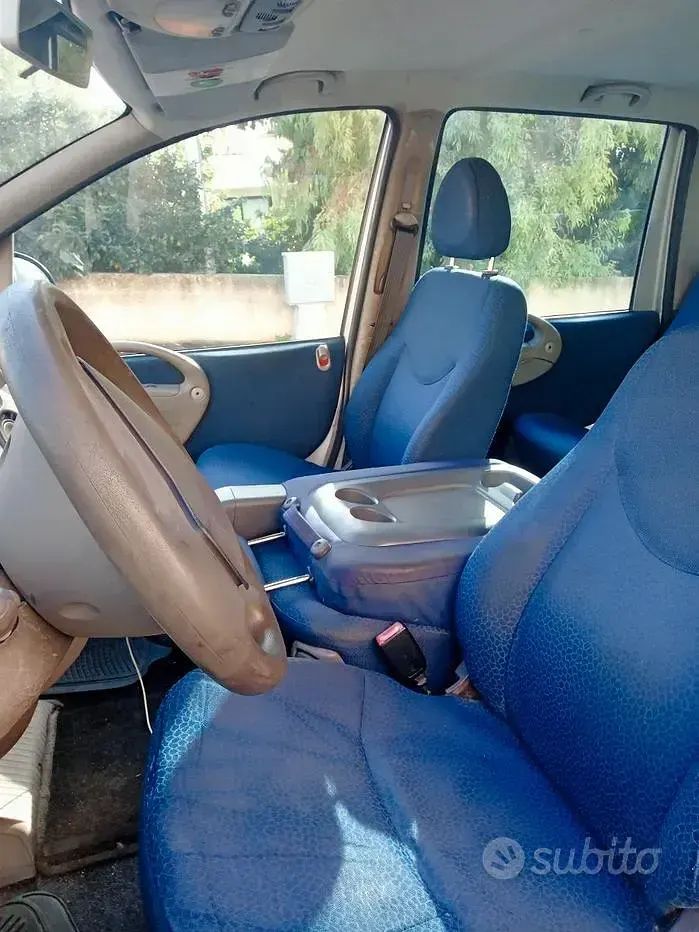 Usata Fiat Multipla 116 CV (85 kW) 2004 Grigio Monovolume