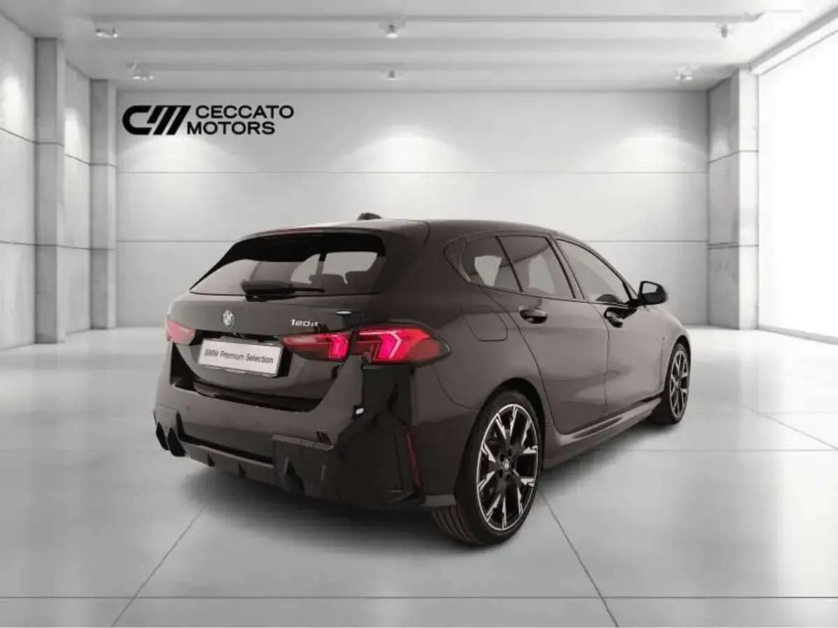 Usata BMW 120 M Sport 163 CV (119 kW) 2025 Nero Utilitaria