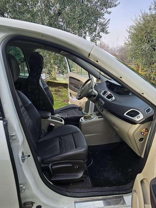 Usata Renault Grand Scénic III Dynamique 131 CV (96 kW) 2009 Monovolume