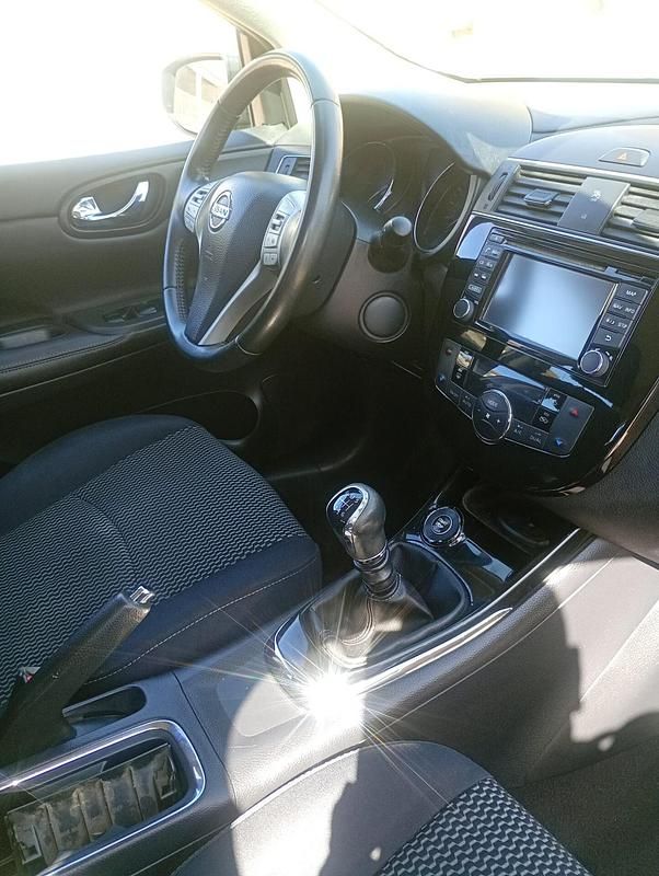 Usata Nissan Pulsar Tekna 110 CV (80 kW) 2016 Grigio Utilitaria