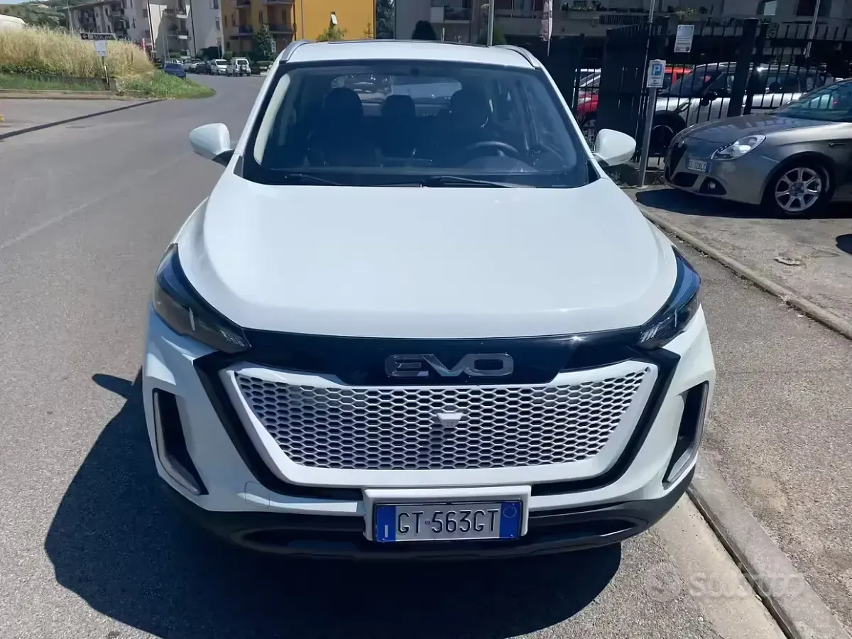 Usata EVO Evo 5 131 CV (96 kW) 2024 Bianco SUV