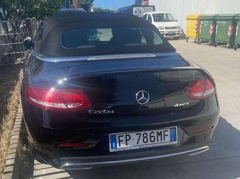 Usata Mercedes C220 170 CV (125 kW) 2018 Nero Cabrio