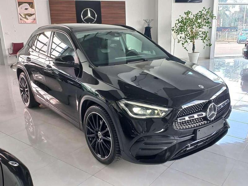 Usata Mercedes GLA200 AMG Line Premium Plus 150 CV (110 kW) 2021 Nerrro cosmo SUV