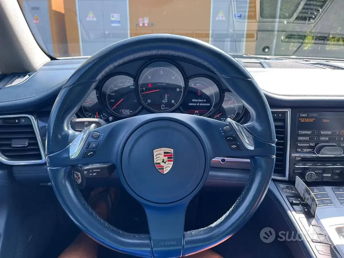 Usata Porsche Panamera 250 CV (183 kW) 2012 Bianco Utilitaria