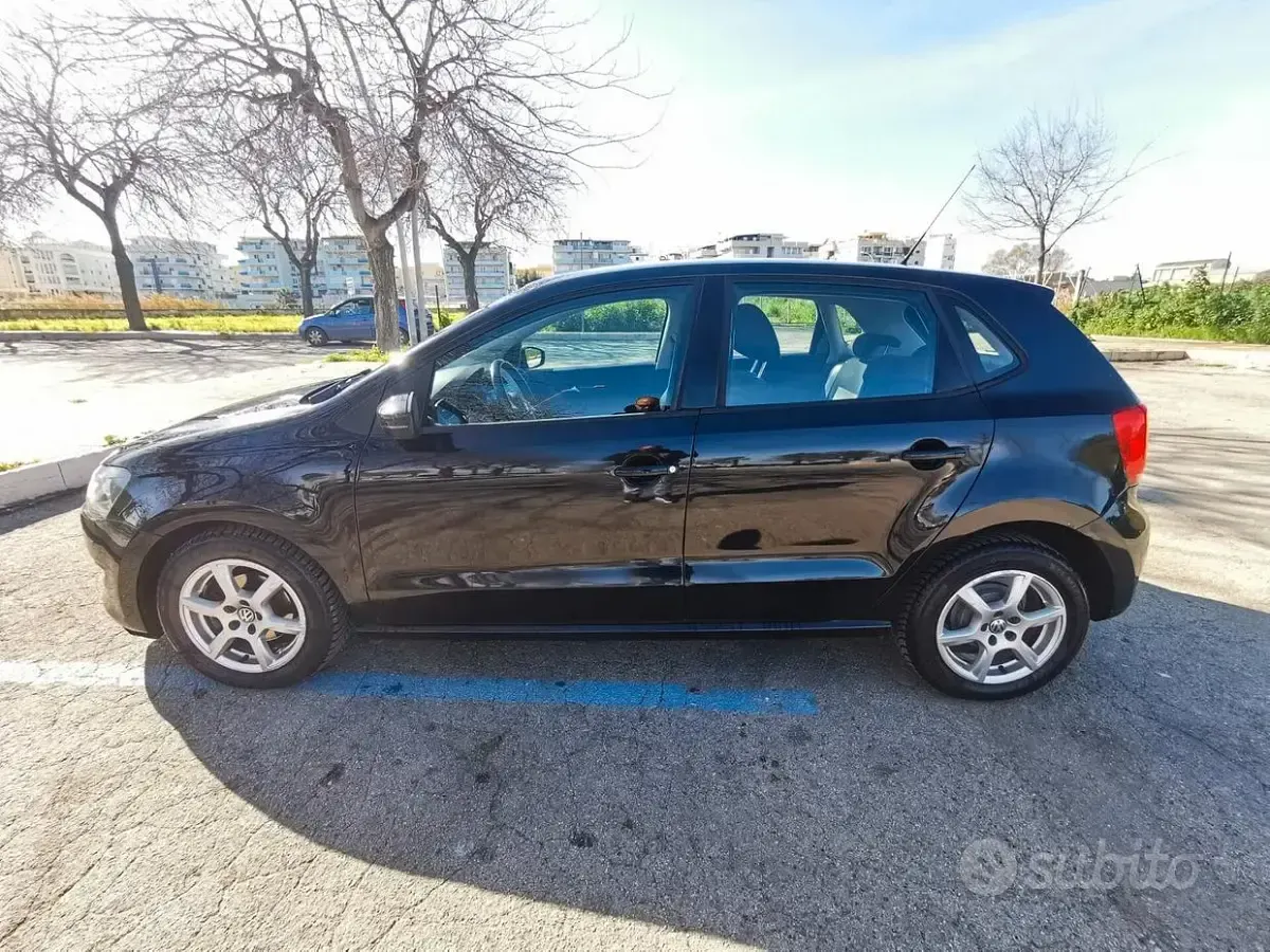 Usata VW Polo Comfortline 75 CV (55 kW) 2012 Nero Utilitaria