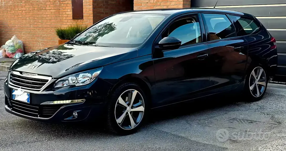 Usata Peugeot 308 GT-line 131 CV (96 kW) 2017 Grigio Station wagon