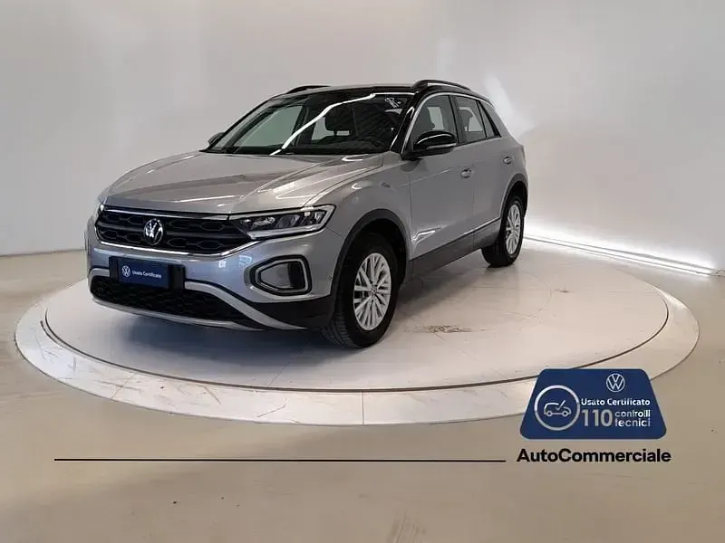 Usata VW T-Roc Life 116 CV (85 kW) 2023 Argento SUV