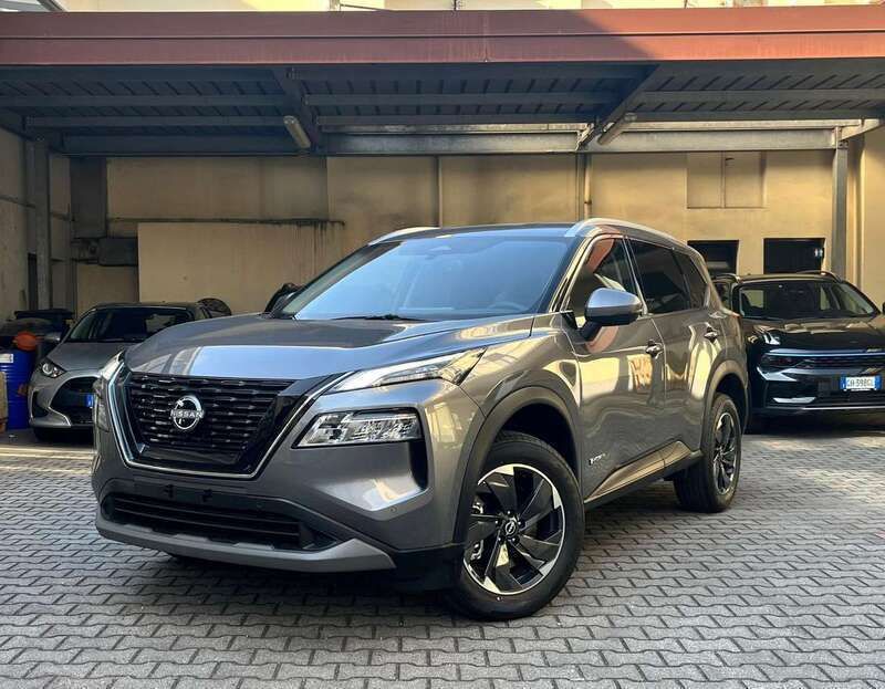 Grigio Nuova 2025 Nissan X-Trail N-Connecta SUV | 35.700 € (Ottimo prezzo) - Immagine 1/4