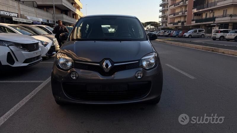 Usata Renault Twingo SE 110 CV (80 kW) 2018 Grigio Utilitaria