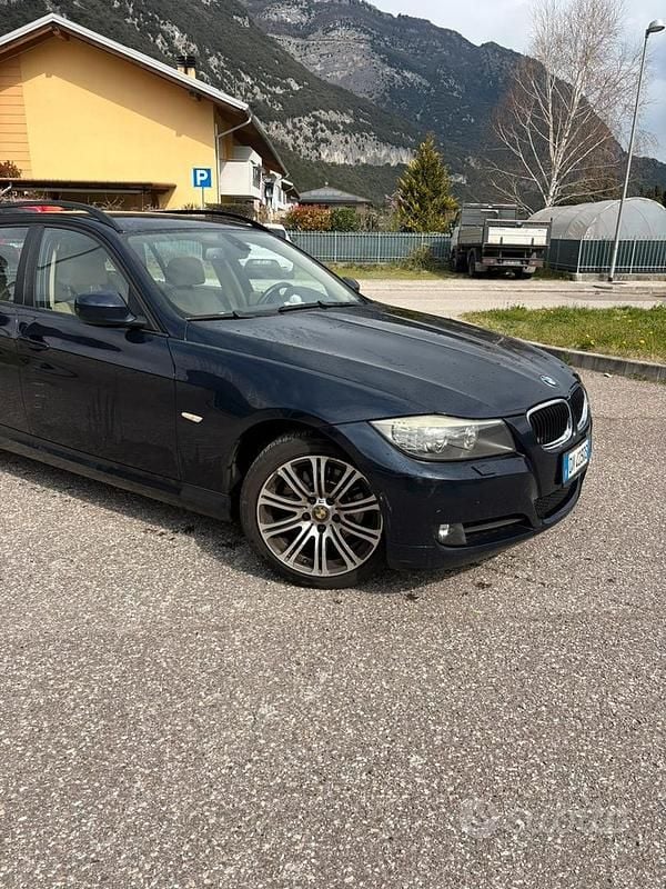 Usata BMW 318 143 CV (105 kW) 2008 Blu Station wagon