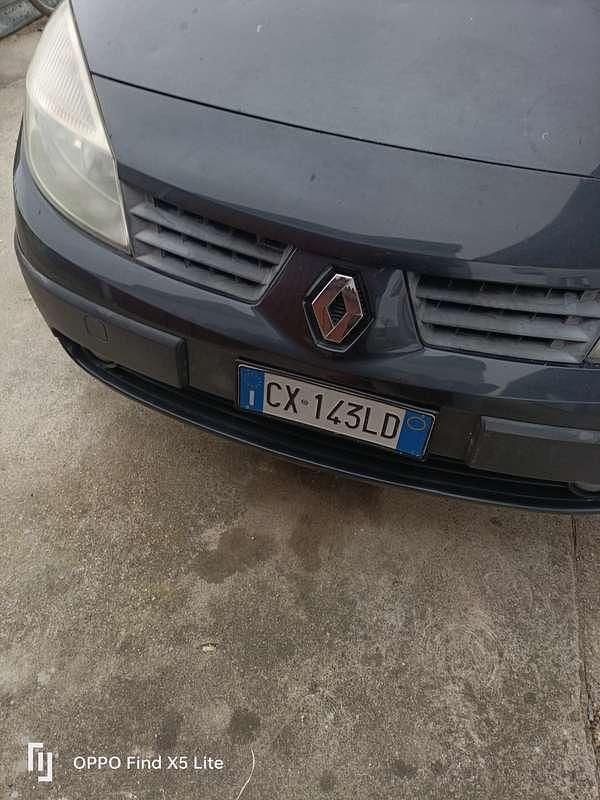 Usata Renault Scénic II LIMITED 106 CV (77 kW) 2006 Monovolume
