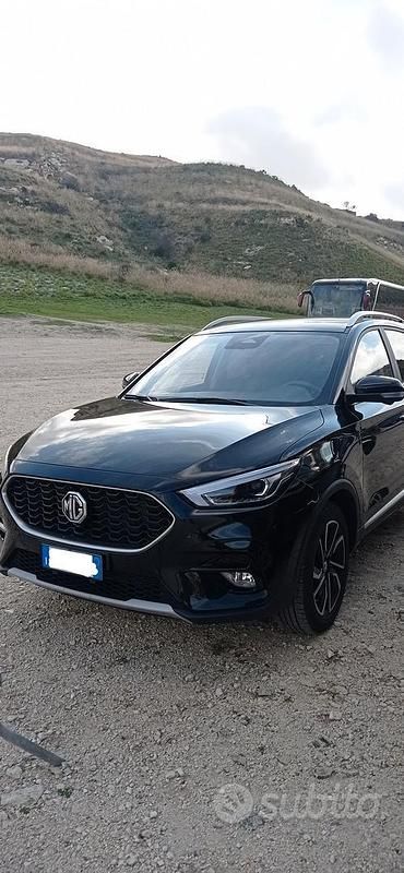 Usata MG ZS Luxury 116 CV (85 kW) 2025 Nero Berlina