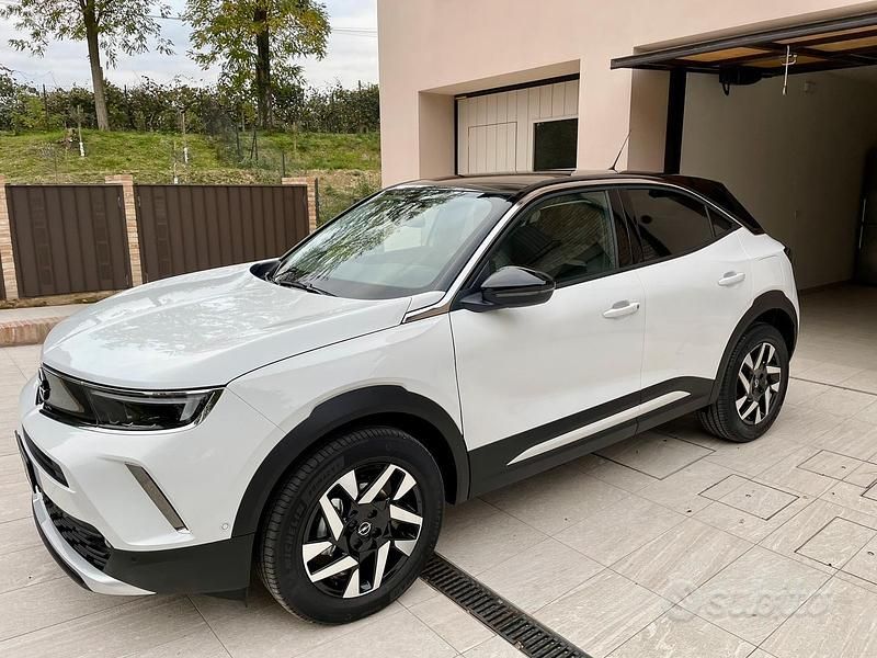 Usata Opel Mokka Elegance 110 CV (80 kW) 2021 Bianco SUV