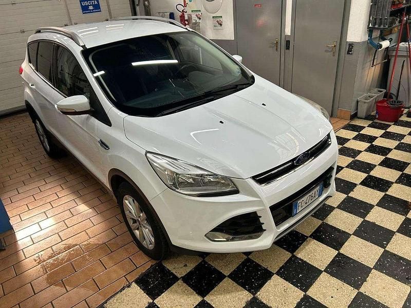 Usata Ford Kuga Titanium 150 CV (110 kW) 2016 Bianco SUV