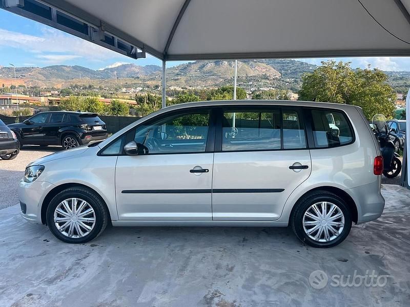 Usata VW Touran Comfortline 105 CV (77 kW) 2012 Grigio Monovolume