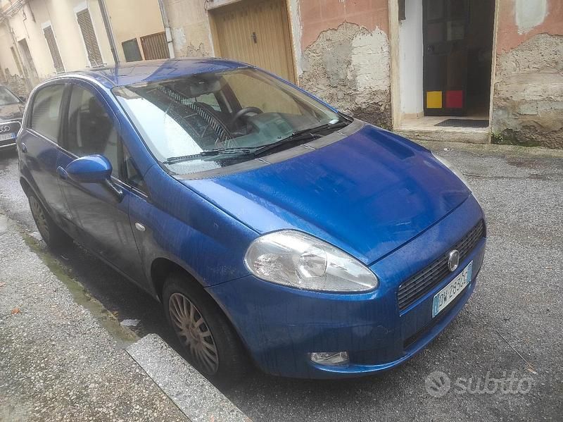 Usata Fiat Grande Punto 77 CV (56 kW) 2009 Blu Utilitaria