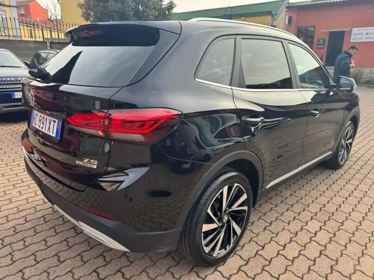 Nuova MG ZS Luxury 102 CV (75 kW) 2026 Nero SUV