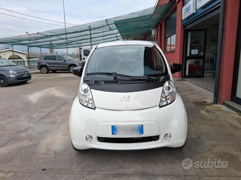 Usata Peugeot iON Active 35 kW (48 CV) 2018 Bianco Utilitaria