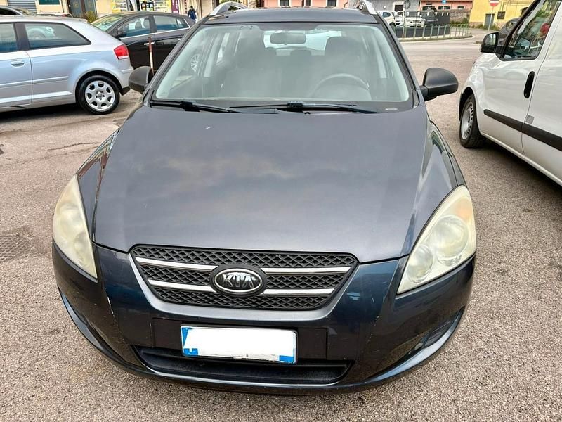 Usata Kia Ceed 108 CV (79 kW) 2009 Grigio Utilitaria