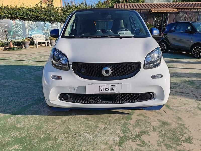 Usata Smart ForTwo Electric Drive 41 kW (56 CV) 2019 Bianco Utilitaria