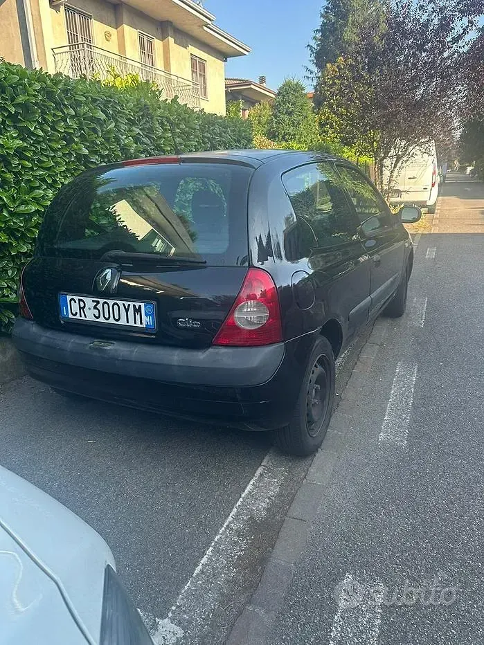 Usata Renault Clio II 58 CV (42 kW) 2004 Berlina