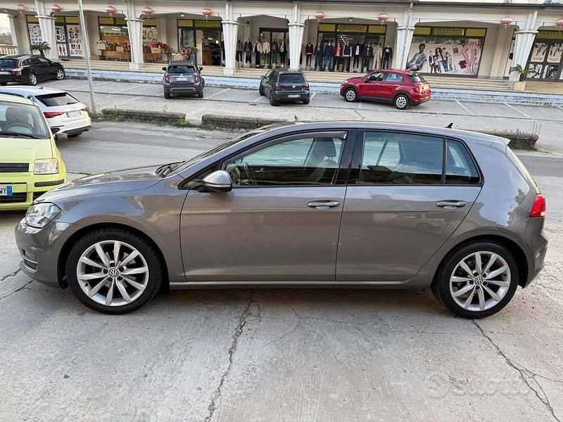 Usata VW Golf VII Highline 110 CV (80 kW) 2015 Grigio Berlina