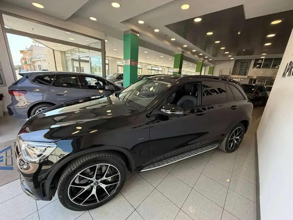 Usata Mercedes GLC300 Premium 194 CV (142 kW) 2021 Nero SUV