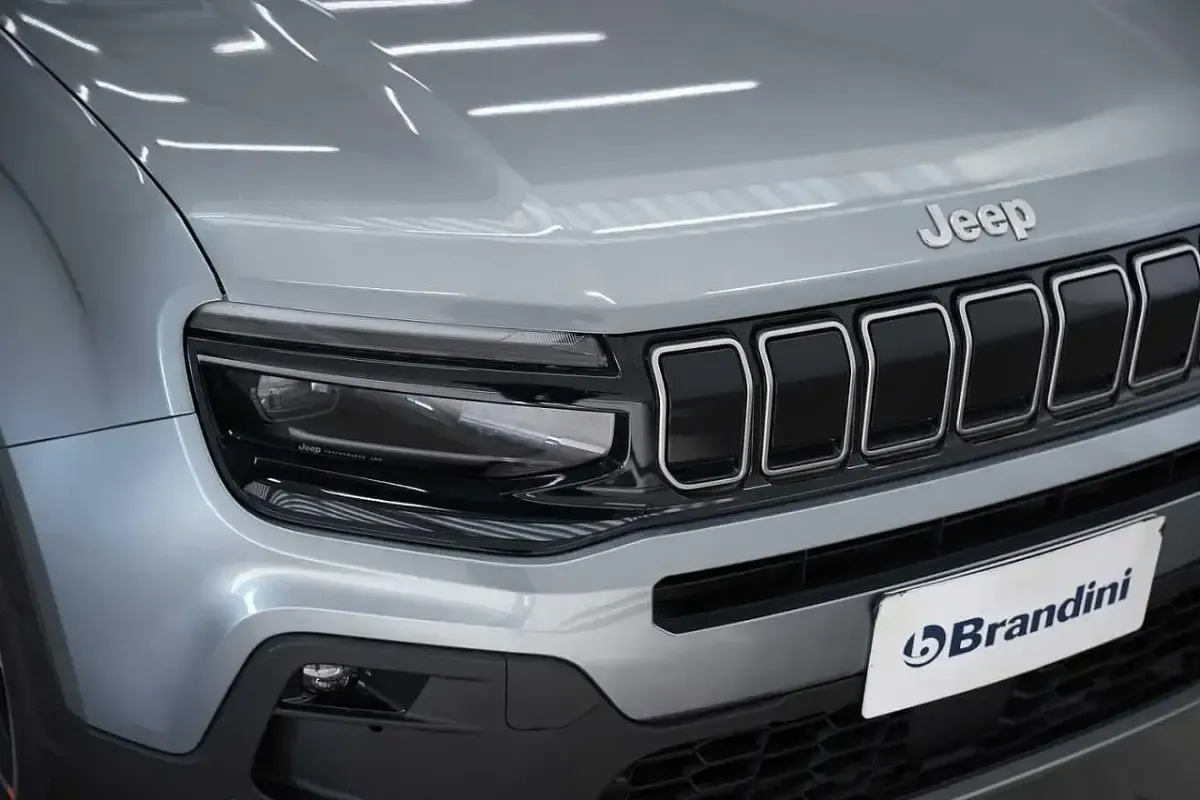 Nuova Jeep Avenger Summit 101 CV (74 kW) 2026 Gray SUV