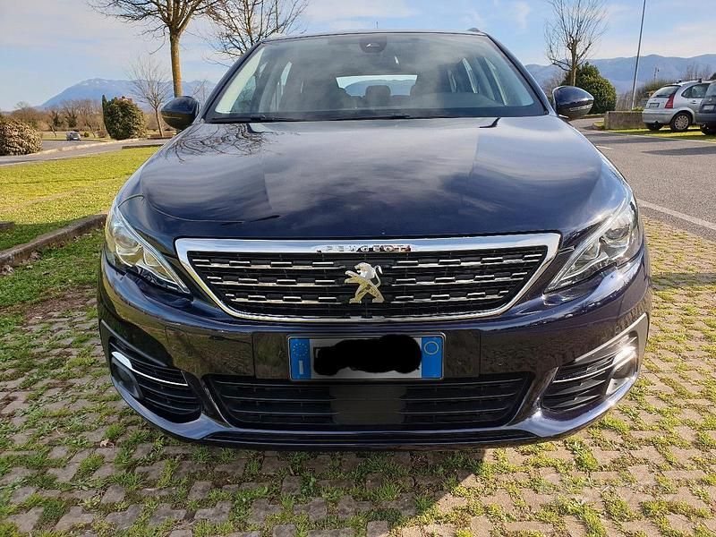 Usata Peugeot 308 SW Allure 130 CV (95 kW) 2019 Blu Station wagon