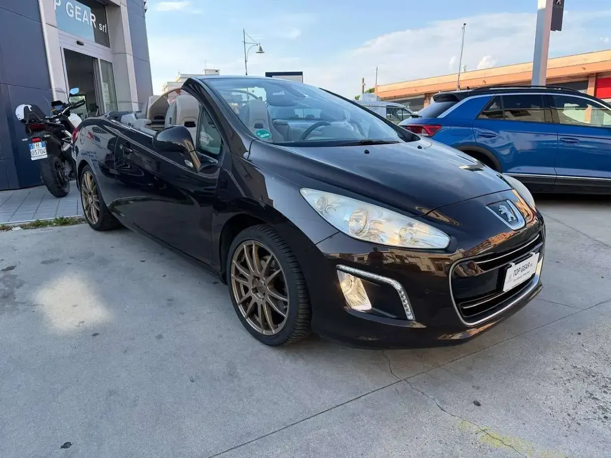 Usata Peugeot 308 CC 163 CV (119 kW) 2011 Marrone Cabrio