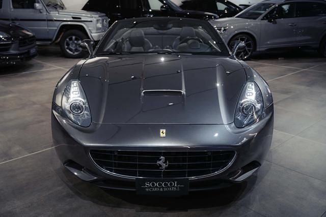 Usata Ferrari California 460 CV (338 kW) 2010 Antracite Cabrio