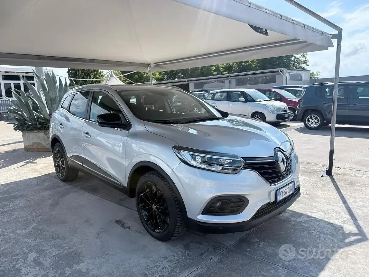 Usado Renault Kadjar 116 CV (85 kW) 2019 Gris SUV