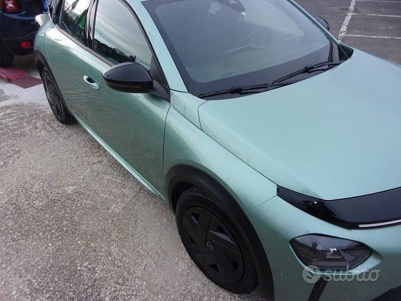 Usata Lancia Ypsilon 100 CV (73 kW) 2024 Verde Utilitaria