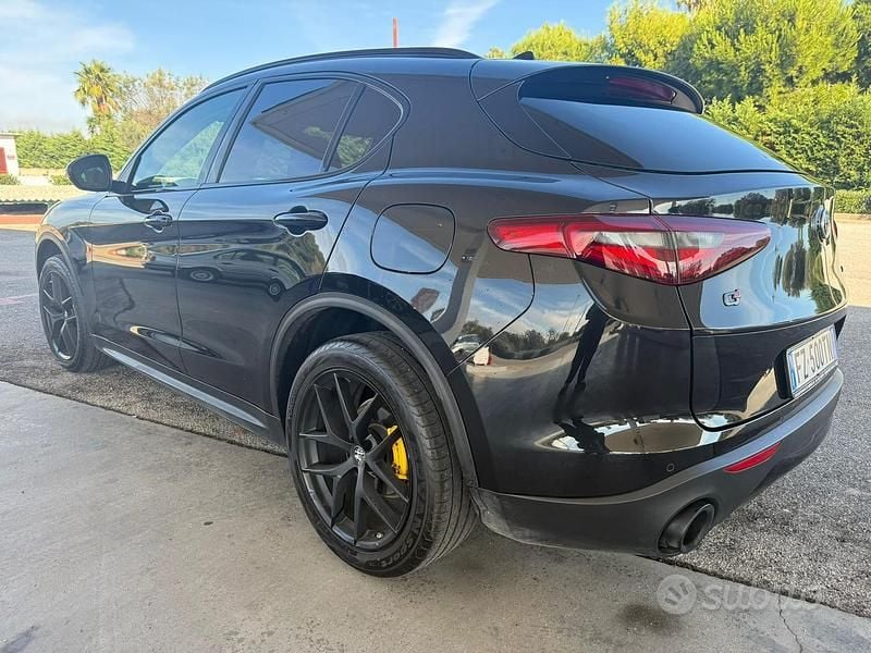 Usado Alfa Romeo Stelvio Tech Edition 190 CV (139 kW) 2019 Negro SUV