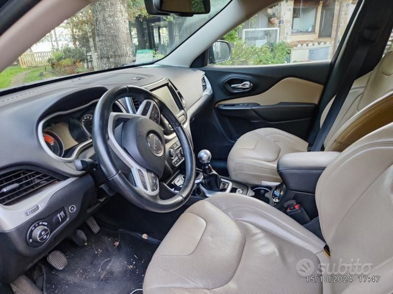 Usata Jeep Cherokee 140 CV (102 kW) 2016 Nero SUV