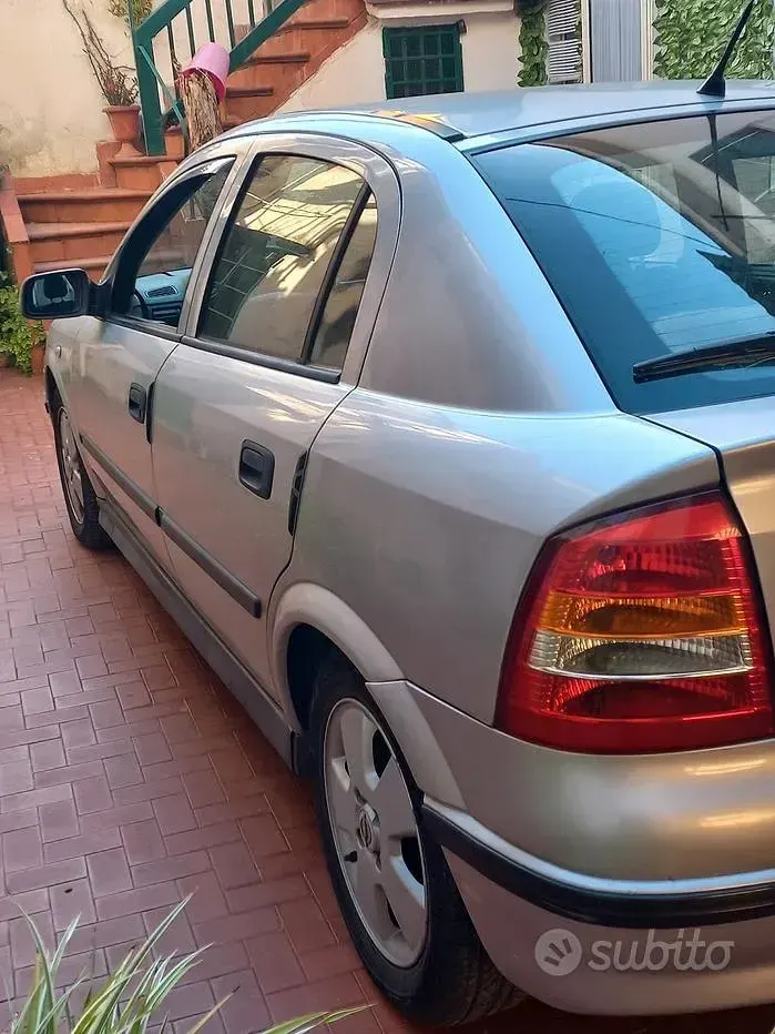 Usata Opel Astra 75 CV (55 kW) 2001 Grigio Berlina